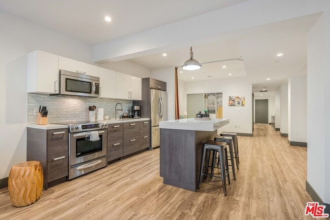 Foto del edificio - 932 S Hill St