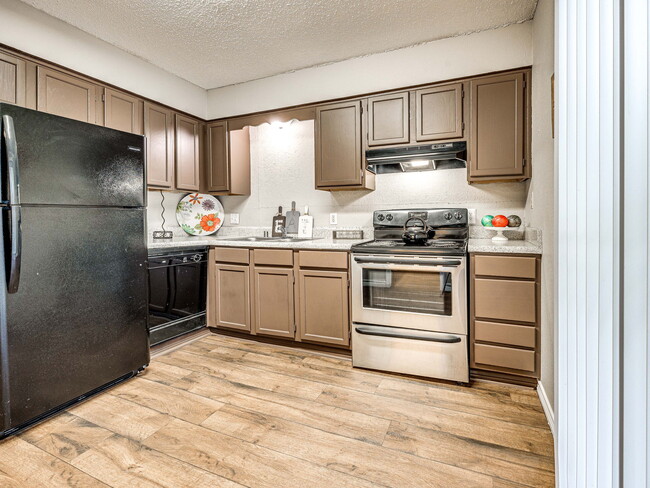 Building Photo - Windsor Place Townhomes