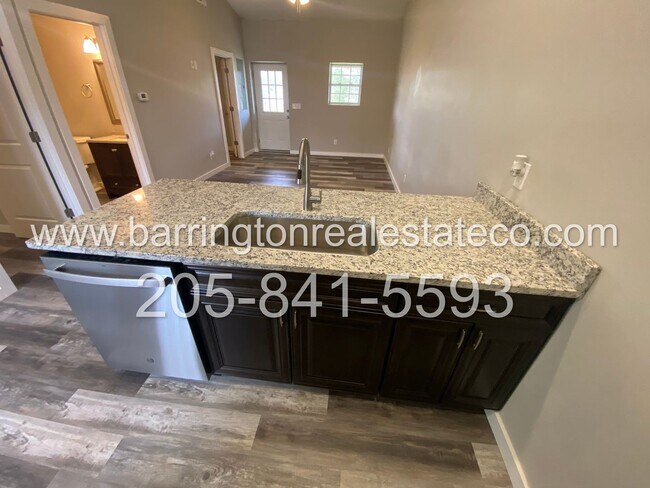 Foto del edificio - 65 Poppy Lp