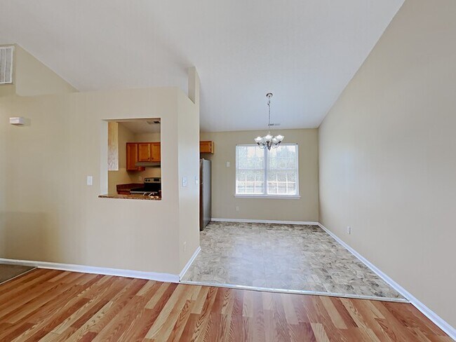 Building Photo - 5800 Carolina Manor Ct