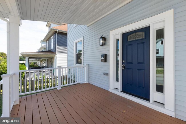 Building Photo - 505 McCabe Ave