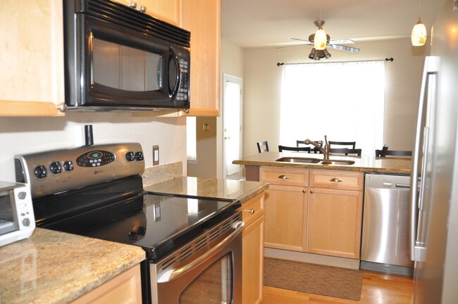 Kitchen with large pantry - 4604 E Louisiana Ave