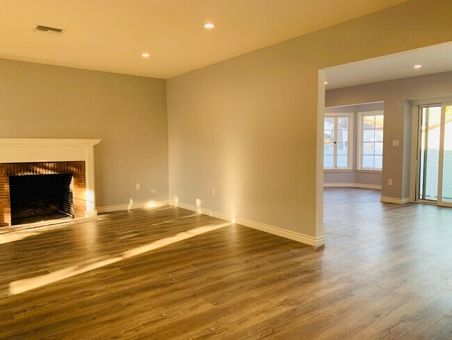 Foto del edificio - 850 N Clybourn Ave