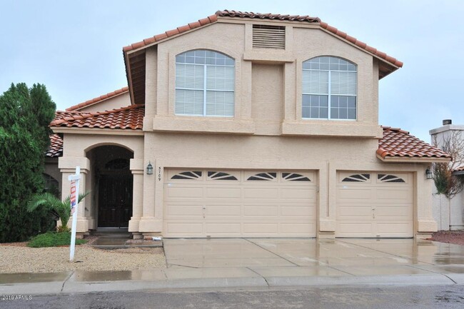Building Photo - 5709 E Gelding Dr