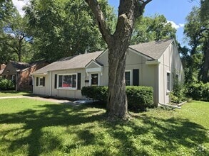 Building Photo - 2805 W 75th St
