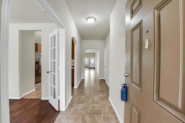 Building Photo - 5114 Espuela Ln