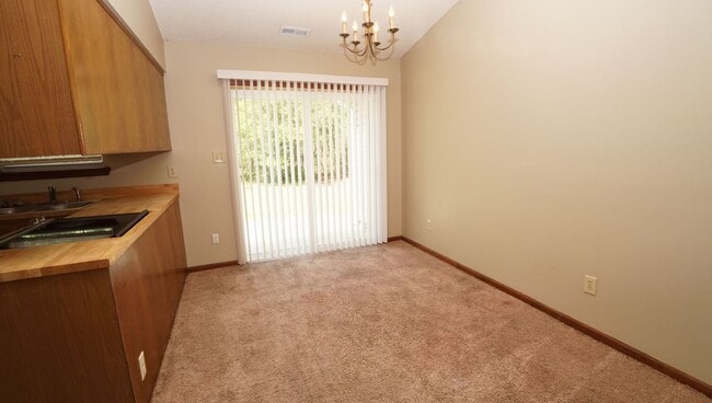 Foto del edificio - Cinnamon Ridge – 3 bedrooms and 2 baths