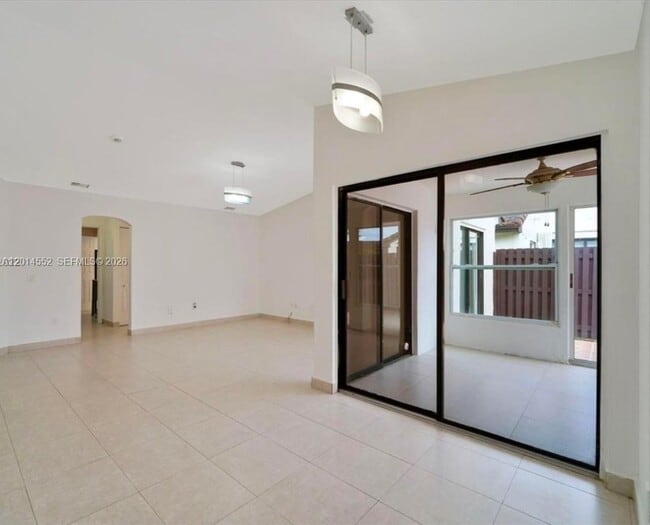 Building Photo - 15270 SW 45th Terrace