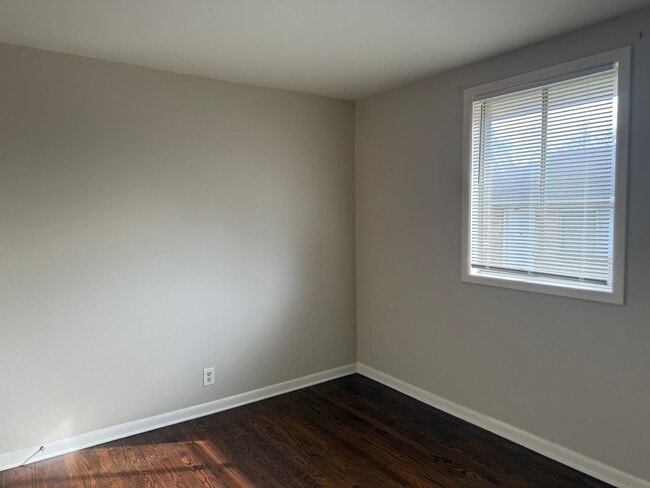 Foto del edificio - 2 bedrooms/ Nashville
