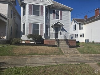 Building Photo - 618 8th St