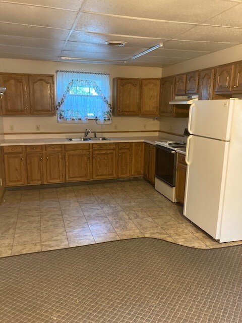 Kitchen - 205 Wayne Ave