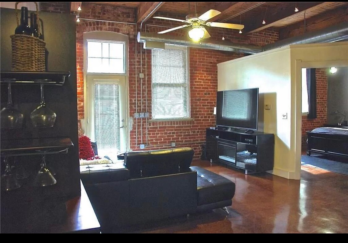 Primary Photo - 55 S Harding St