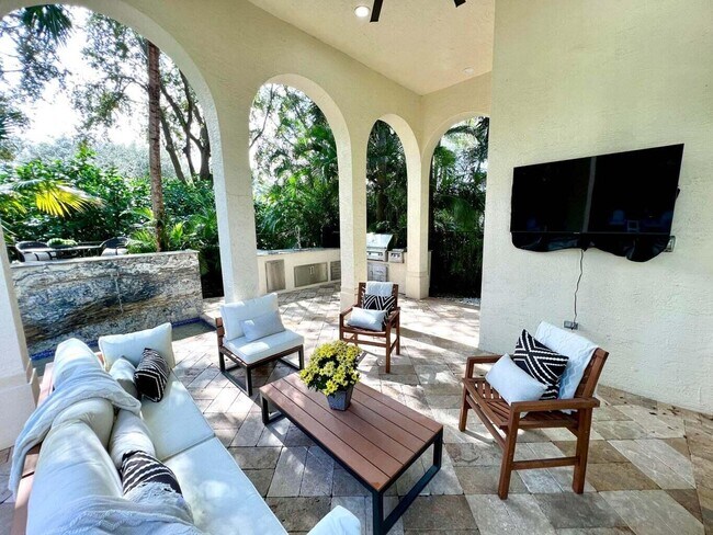 Building Photo - 17839 Monte Vista Dr