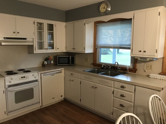 Foto del edificio - 7411 E 100 S