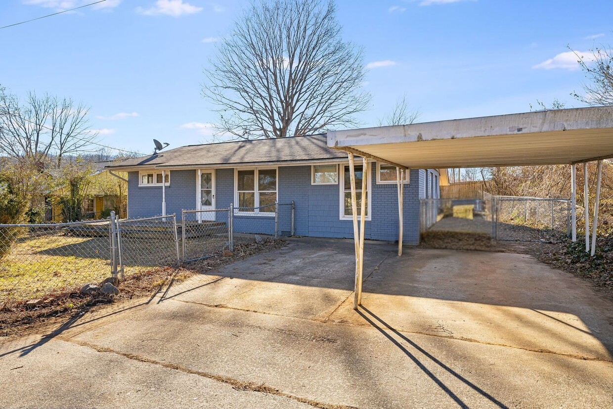 Primary Photo - Charming 3-Bedroom in Shiloh with Fenced-I...