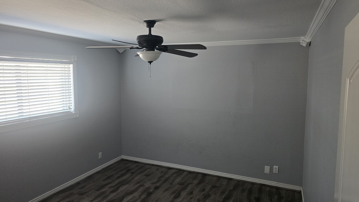 Building Photo - 1859 N Morris