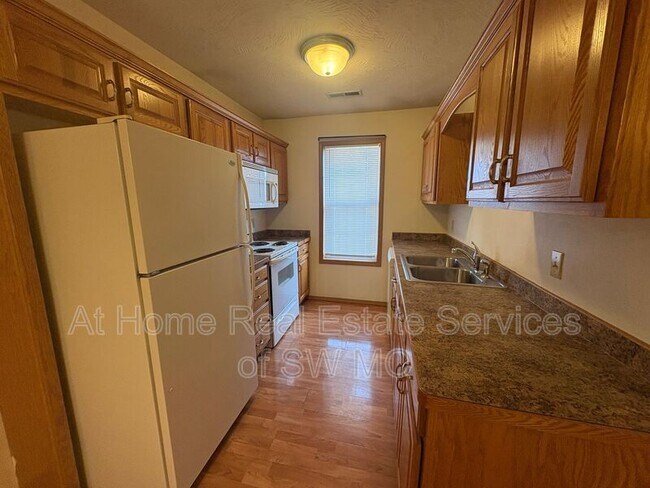 Foto del edificio - 1133 N Westwood Ave