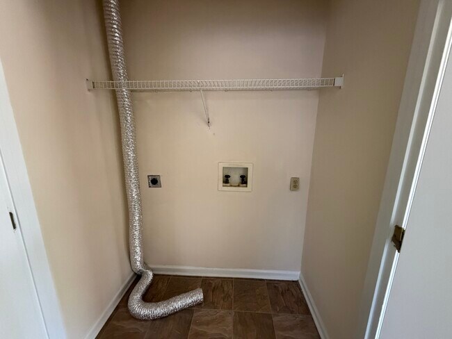 Foto del edificio - 2139 Barefoot Park Ln SW