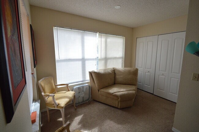 Building Photo - 1 bed/1 bath @ Venetian Place AVAILABLE NOW!