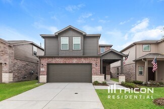 Building Photo - 2411 Carlow Ln