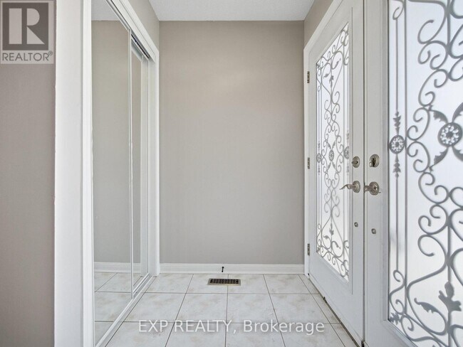 Photo du bâtiment - 48 Mt Ranier Crescent