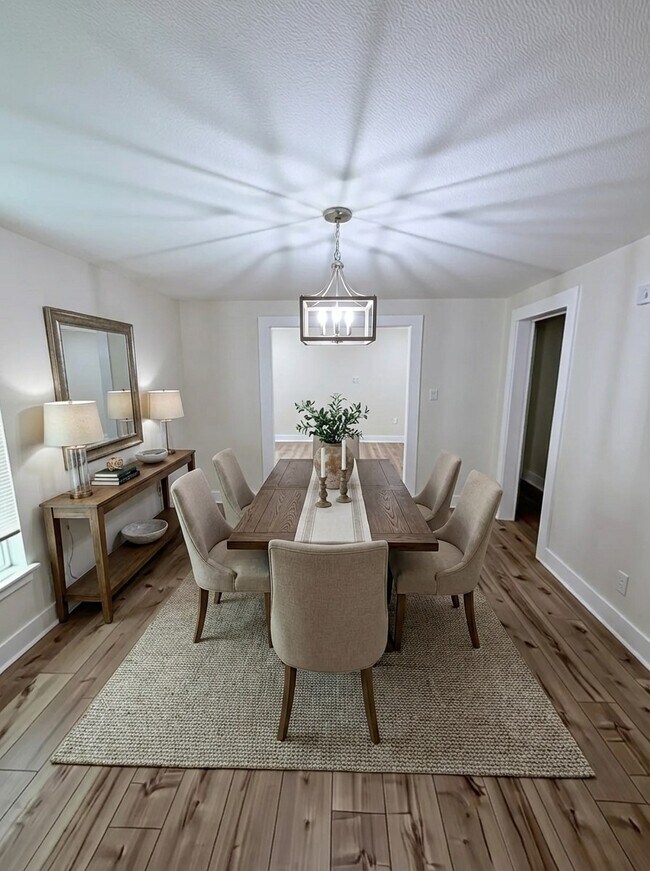 Foto del edificio - 1526 E 32nd 1/2 St