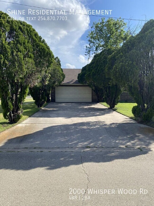 Foto del edificio - 2000 Whisper Wood Rd