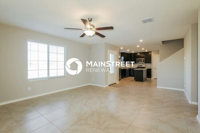 Building Photo - 4 Bedroom Pet-Friendly Home in Phoenix, AZ...