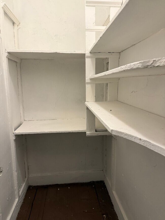 Foto del edificio - 1204 N Church St