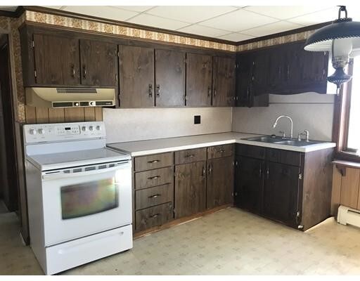 Building Photo - 200 Main St