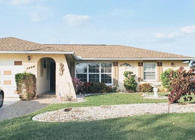 Foto del edificio - 1405 SE 14th Terrace