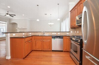 Building Photo - 1148 W 25th St