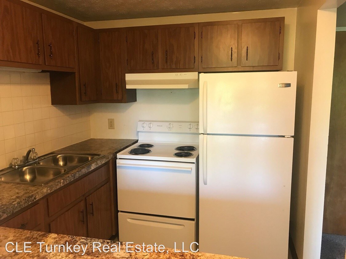 Primary Photo - 4722 Castlebar St NW