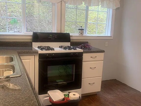 Foto del edificio - 5357 Right Fork Maces Creek Rd