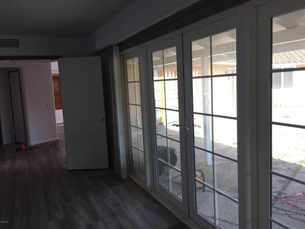 Foto del edificio - 9630 Santa Rosa Rd