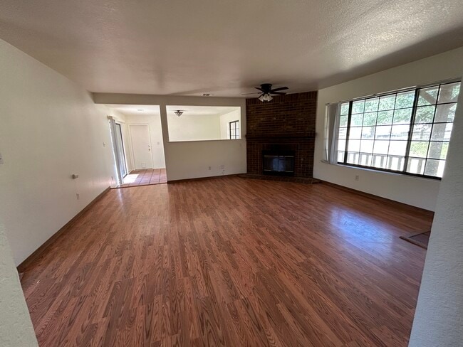 Building Photo - 24450 Mccray Ct