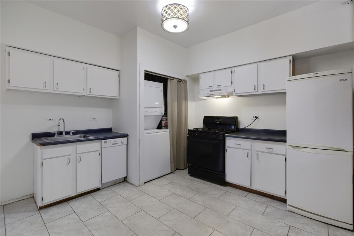 Foto principal - 4002 N Southport Ave