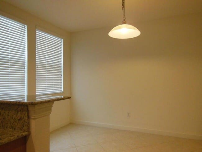 Photo - 590 Amador Ln House