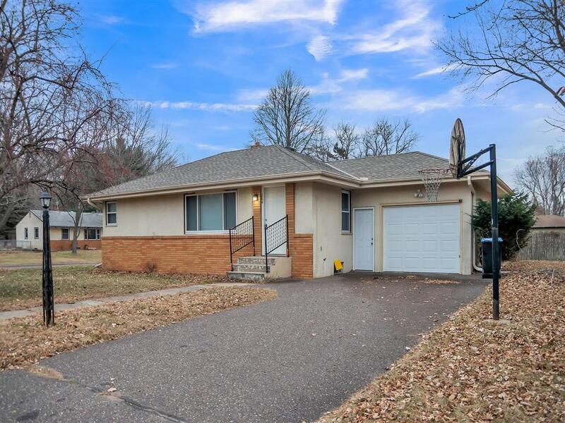 284 Dionne Ave, Saint Paul, MN 55113 House Rental in Saint Paul, MN