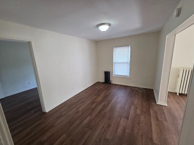 Foto del edificio - 372 S Midler Ave