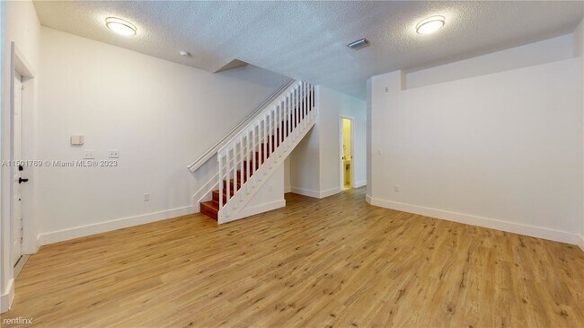 Foto del edificio - 3 br, 2.5 bath House - 2207 SE 25th Ave