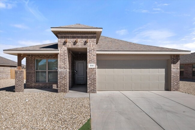 Building Photo - Four Beds, All Appliances, All Smiles!