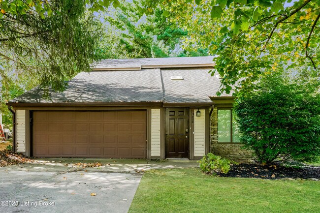 Foto del edificio - 2808 Six Mile Ln