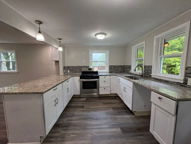 Foto del edificio - Spacious 3 Besroom Home Brunswick OH