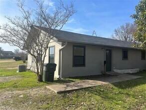 Building Photo - 4806 Navarro Creek Rd