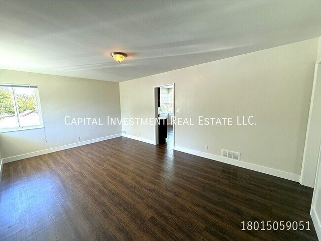 Foto del edificio - 561 Wilson Ave S