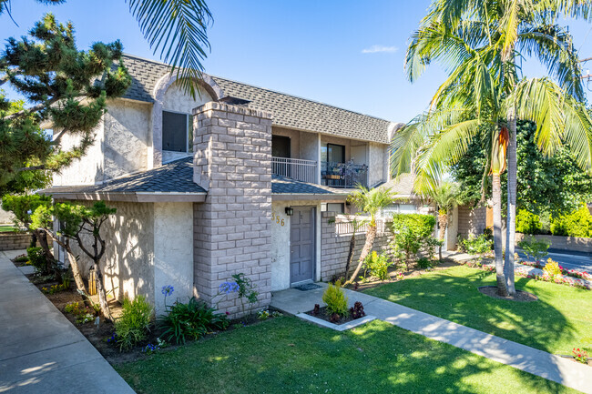 Building Photo - 316-356 W. Meda Ave. Glendora CA. 91741