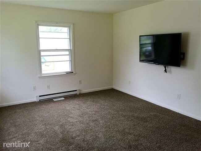 Building Photo - 1405 Arbutus Dr
