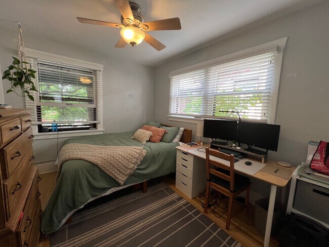 Building Photo - Highlands Bungalow Available Soon!
