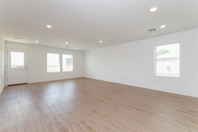 Building Photo - 11716 SW 38th St